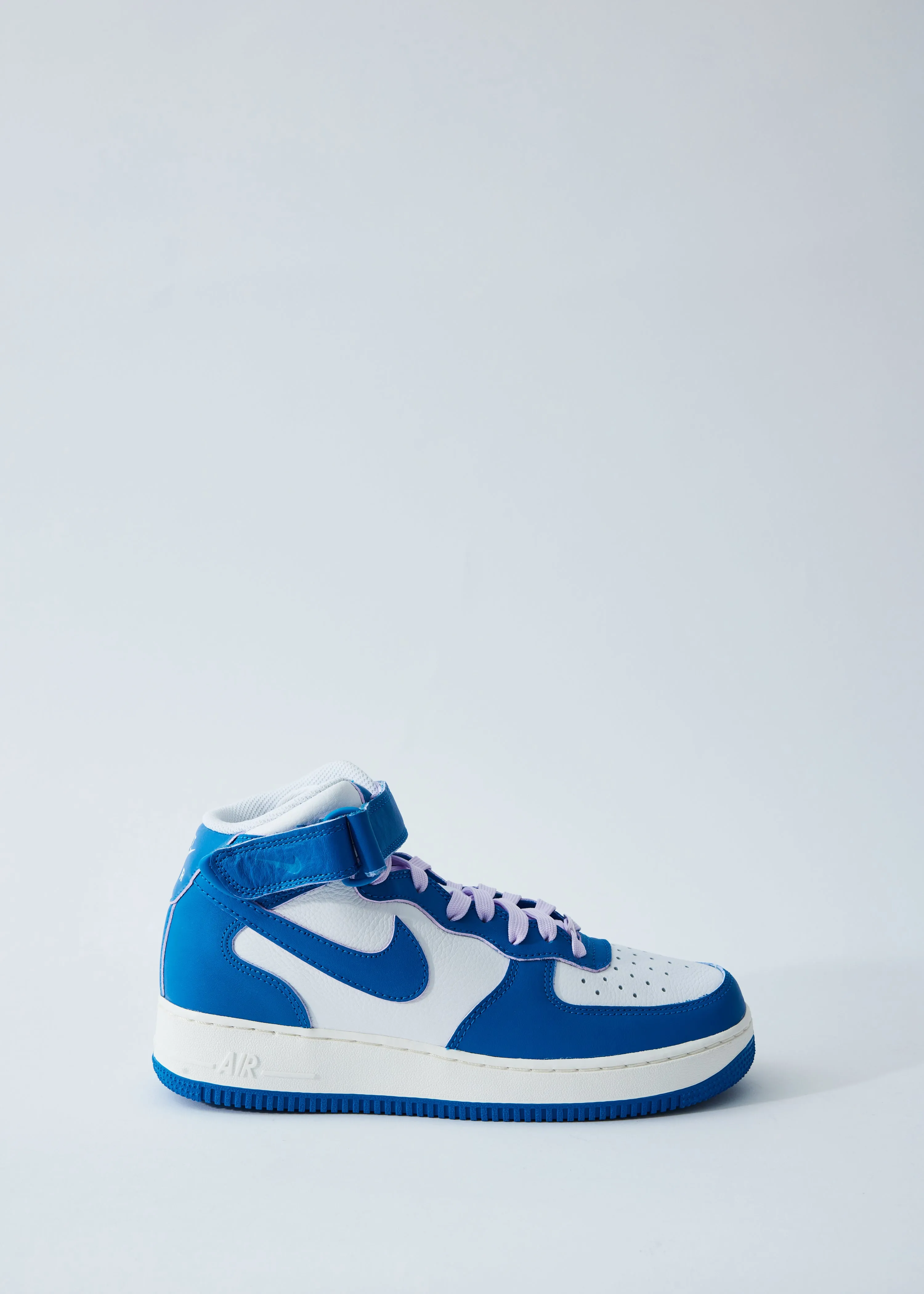 Air Force 1 '07 Mid Sneakers