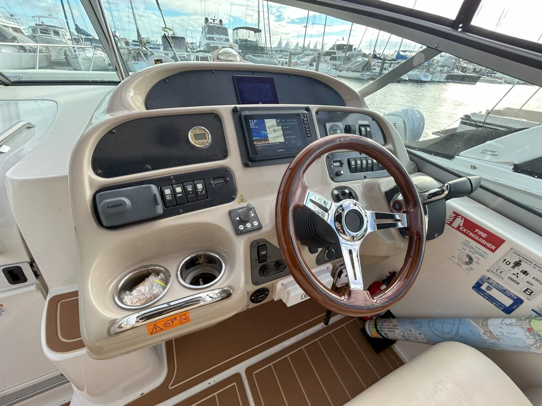 CHAPARRAL 310 SIGNATURE