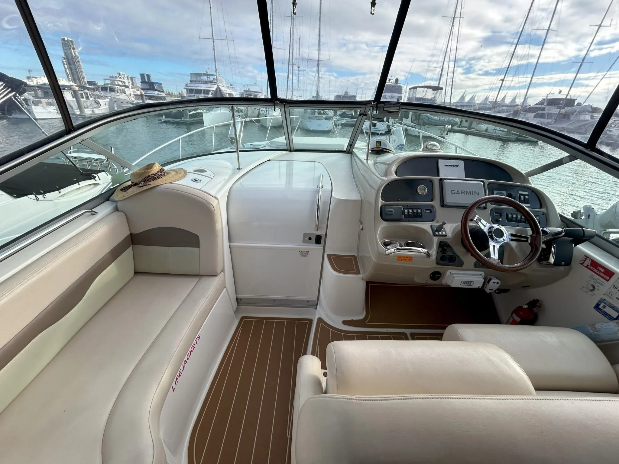 CHAPARRAL 310 SIGNATURE