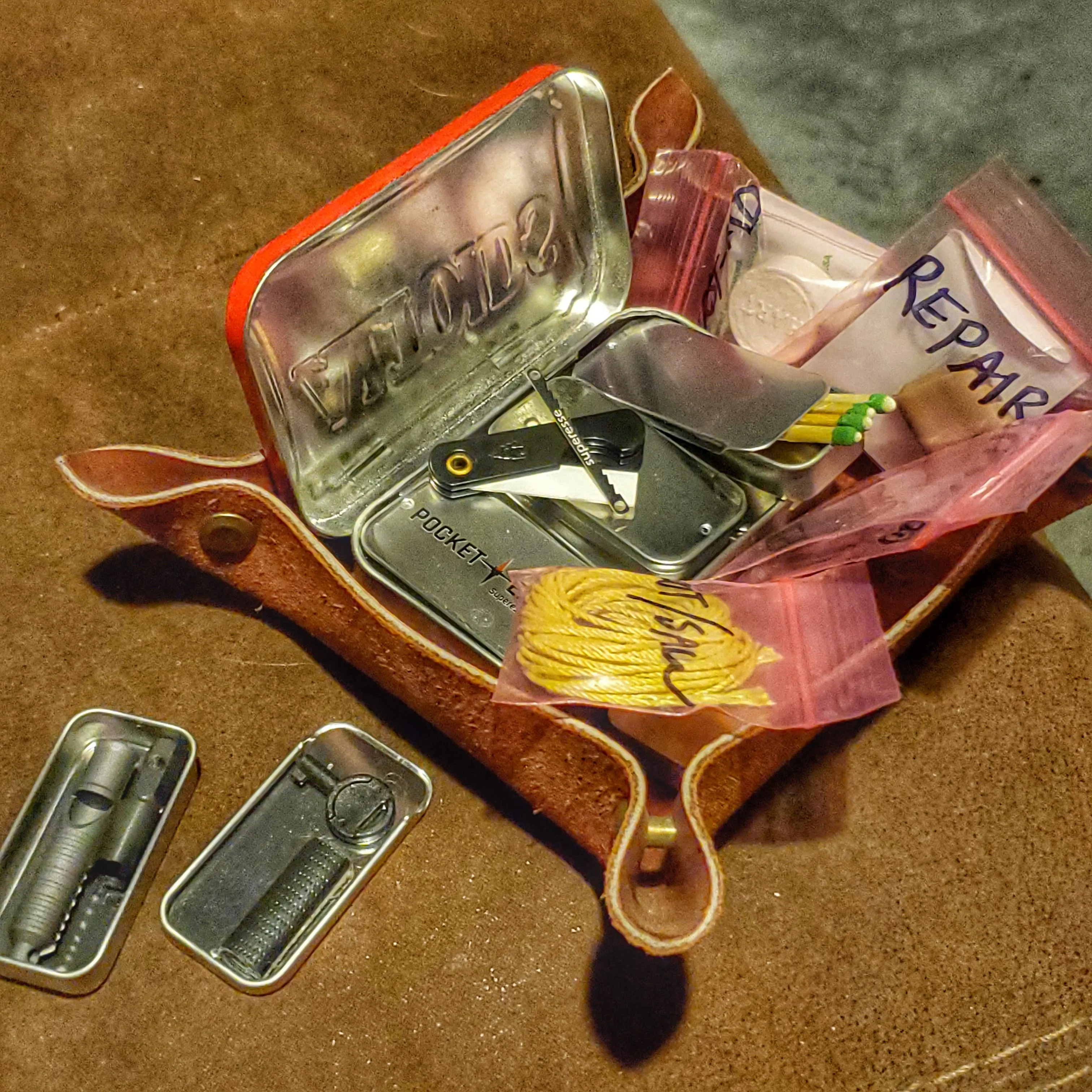 EDC Pocket Tin - Compartmentalized Survival Kits