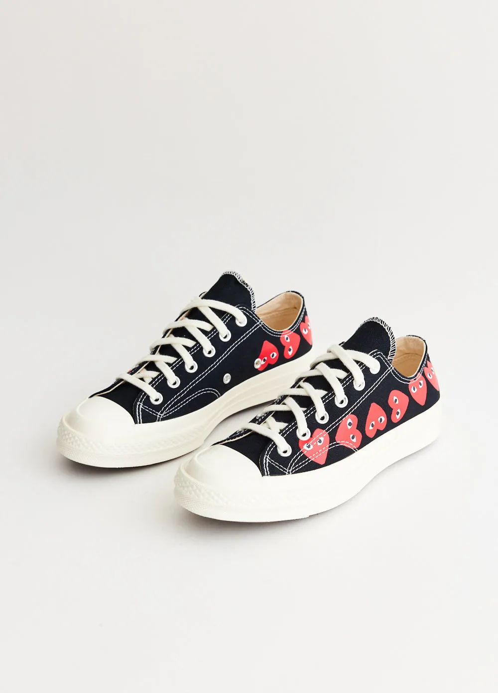 K126 Converse Multi Heart Low Top Sneakers