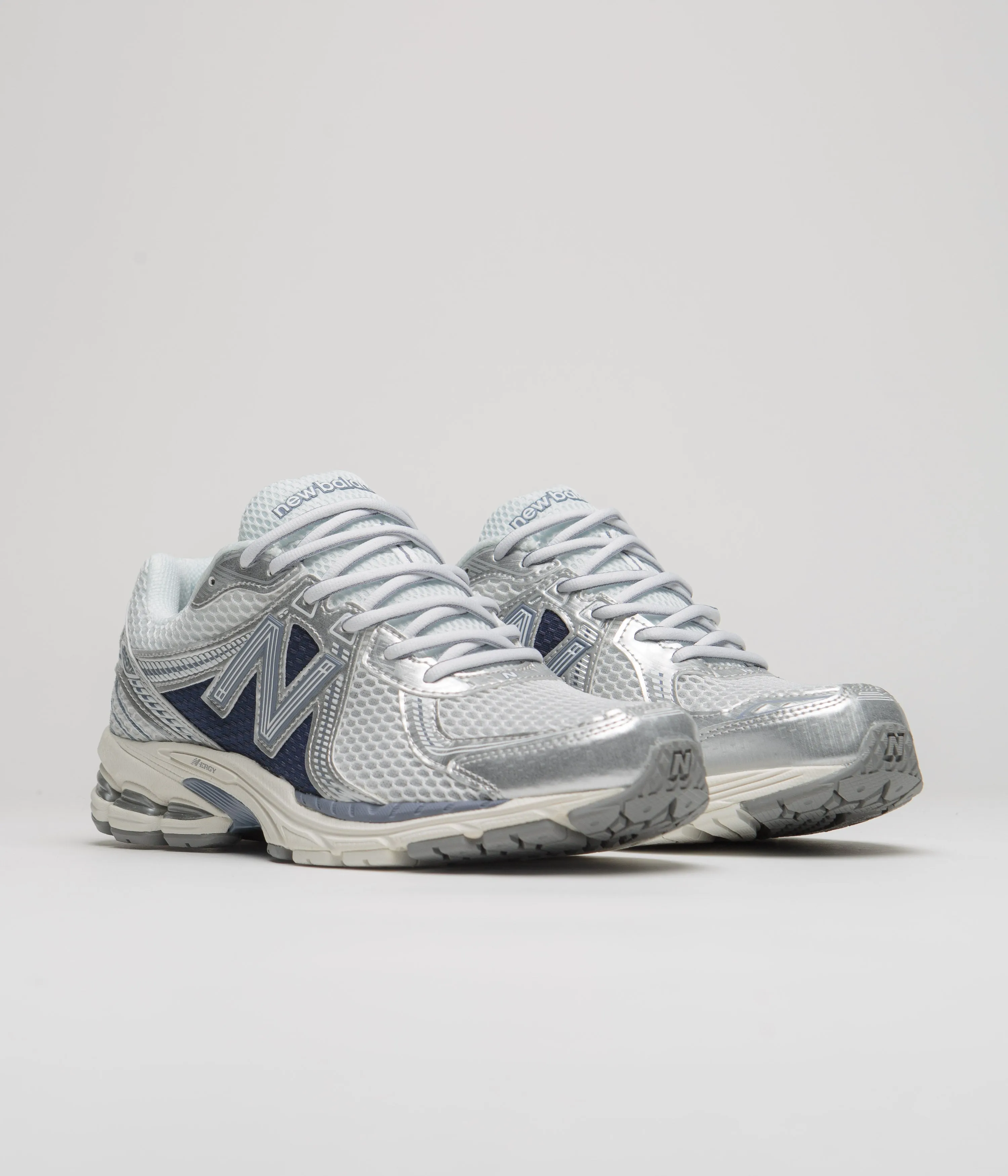 New Balance 860 Shoes - Sea Salt / Vintage Indigo