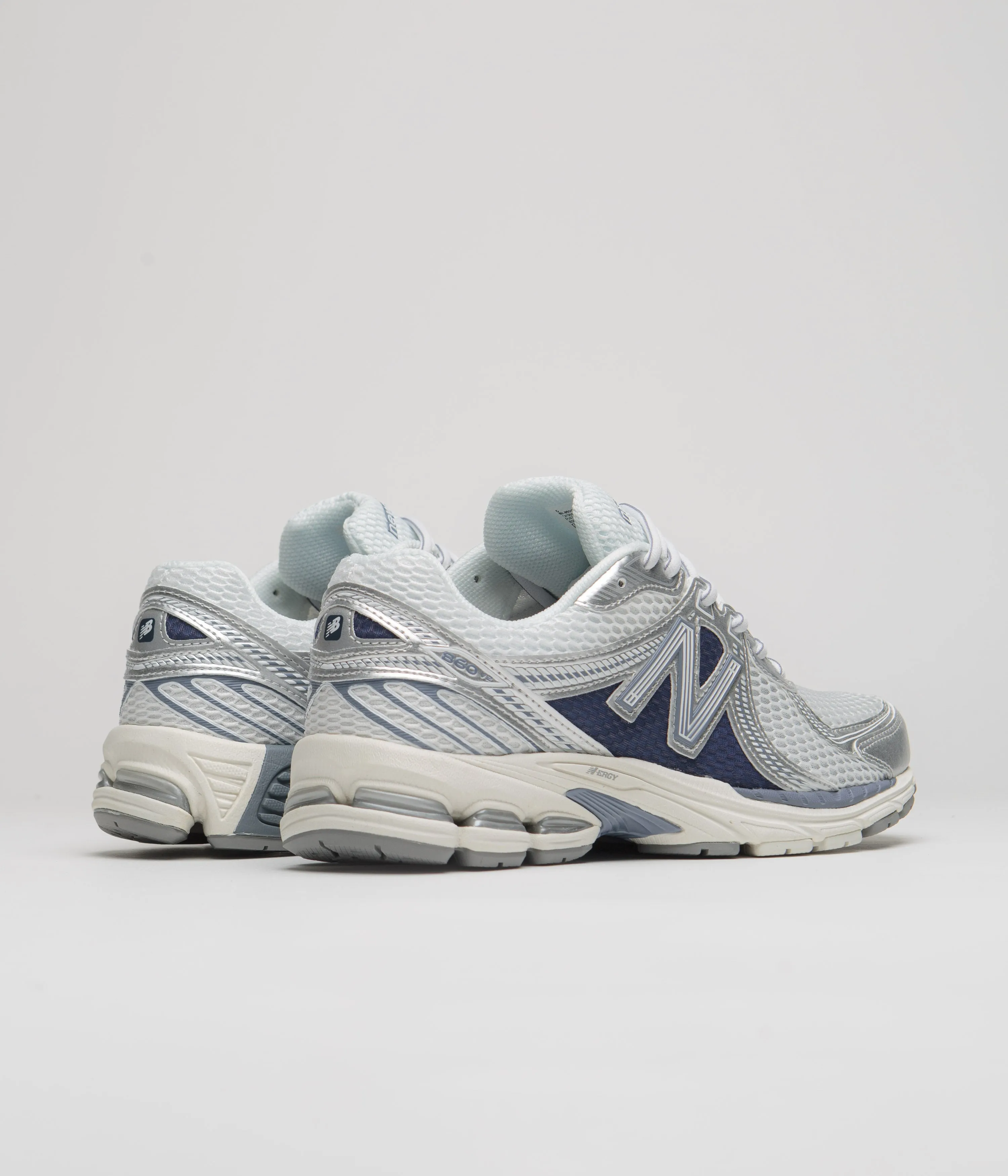 New Balance 860 Shoes - Sea Salt / Vintage Indigo