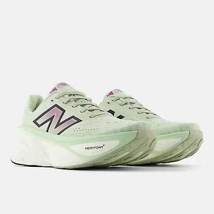 New Balance Fresh Foam X More v5 Womens Shoe