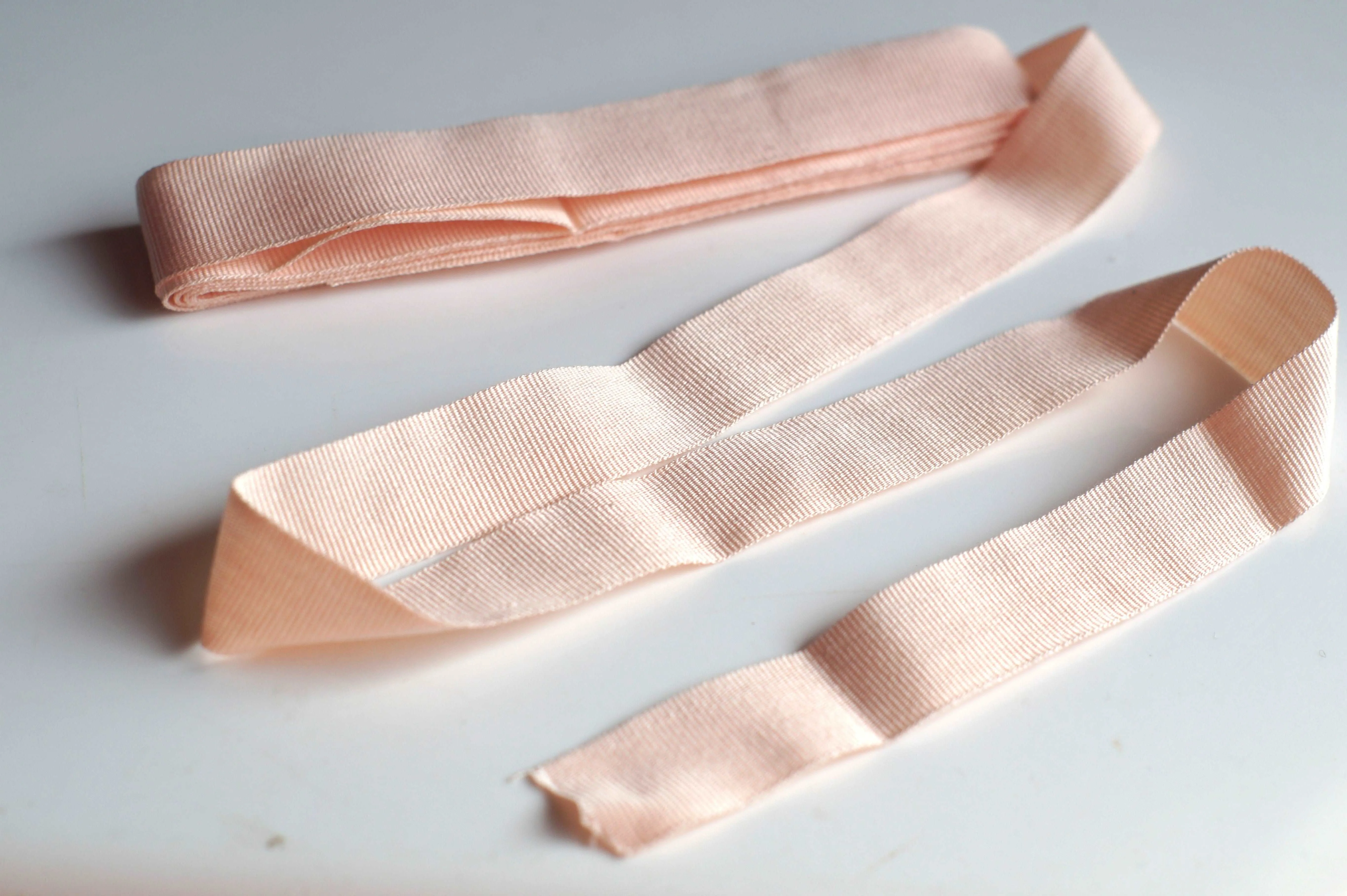 Ribbed Pointe Shoe Ribbons